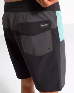 BOARDSHORT VOLCOM RETRIEVER LIBERATOR AZUL E PRETO na internet