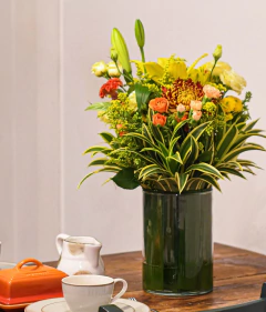 Kit Arranjo Amarelo + Vinho Laranja - comprar online