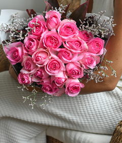 Buquê de 24 Rosas Rosa - comprar online