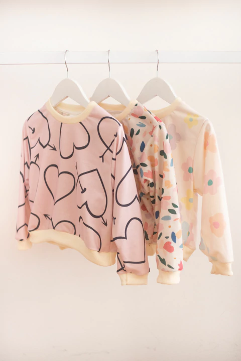 Combo 3 Buzos Rustico (Love, Petalos, Flores Pasteles) - comprar online