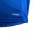 Detalhe da camisa torcedor azul do Cruzeiro, mostrando a tecnologia AEROREADY na parte inferior.