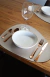 PLATO HONDO CAPRI BLANCO CON BORDE NATURAL