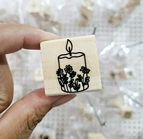 Mini carimbo vela floral 3x3cm