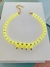 Colar miçangas coloridas amarelo e laranja detalhes dourados - comprar online