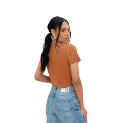 T-SHIRT BÁSICA GOLA REDONDA TERRACOTA na internet