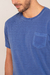 Camiseta Azul Básica Bolso na internet