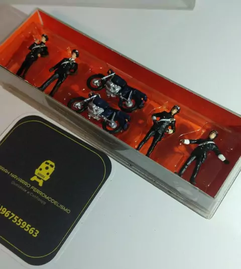 Figuras para Maquete - Escala ho Policiais