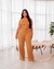 CONJUNTO EM MALHA JACQUARS COM CALÃA E BLUSA COM RENDA CROCHET - loja online