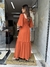 Vestido Feminino Longo com Decote V e Manga Curta na internet