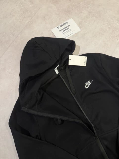 JAQUETA MOLETOM NIKE na internet