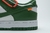 Off White x Nike Dunk Low "Pine Green" na internet