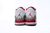 Air Jordan 3 "Cardinal Red" na internet