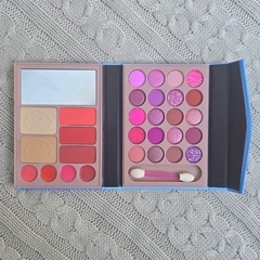 PALETA/KIT DE MAQUILLAJE STITCH - IMAN OF NOBLE - comprar online