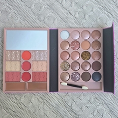 PALETA/KIT DE MAQUILLAJE STITCH - IMAN OF NOBLE - Sparks Insumos
