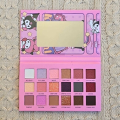 PALETA DE SOMBRAS 18 TONOS KUROMI X1 UNIDAD - comprar online