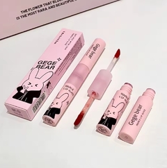 LABIAL DOBLE LIP MUD Y LIPGLOSS - GEGE BEAR en internet