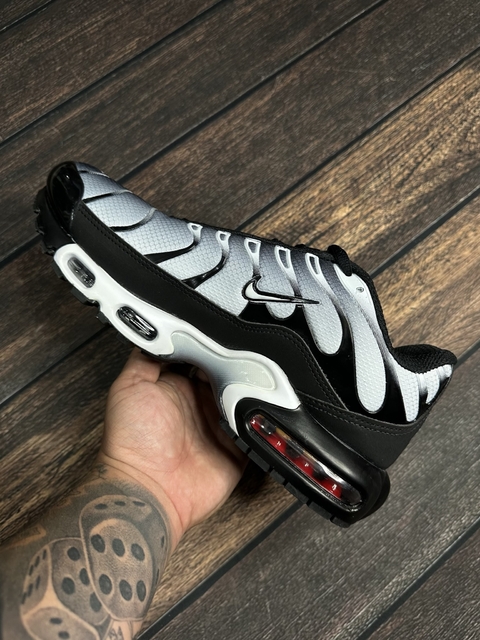 TÊNIS NIKE AIR MAX PLUS SE