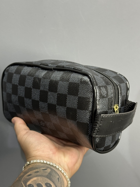 Necessaire Louis Vuitton - Pequena