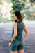 SHORT ESSENTIAL RUN - Deep Matcha - loja online