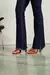 Calça Jeans Feminina Flare Média com Leve Abertura na Barra - DZ20700 - Franciele cechinel brand