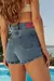 Shorts Jeans Feminino Setentinha Fit com Fechamento de Botões - DZ6729 - comprar online