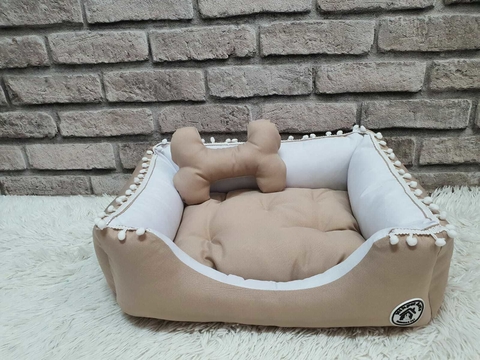 Cama Beige and White