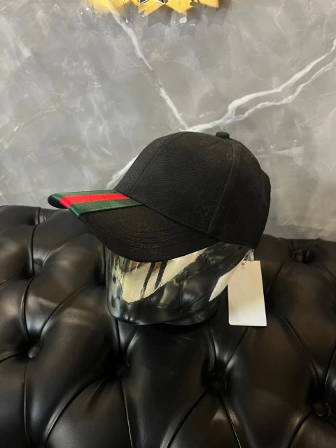 Bone Gucci Importado - comprar online