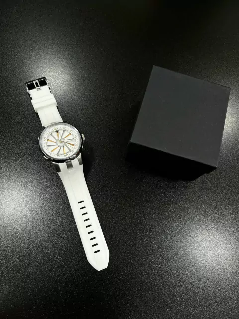 Relógio Armani Giratório