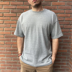 REMERA OVERSIZE PANAL GRIS