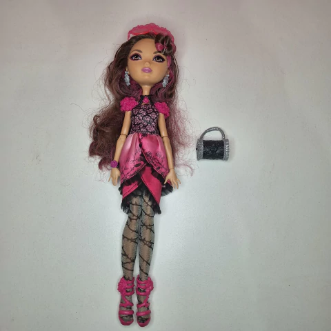Boneca Briar Beauty Basica W1 Ever After High