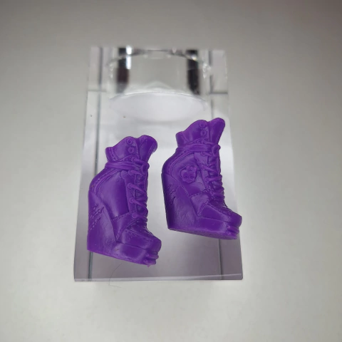 Par de Sapatos Boneca Twyla School Spirit Monster High