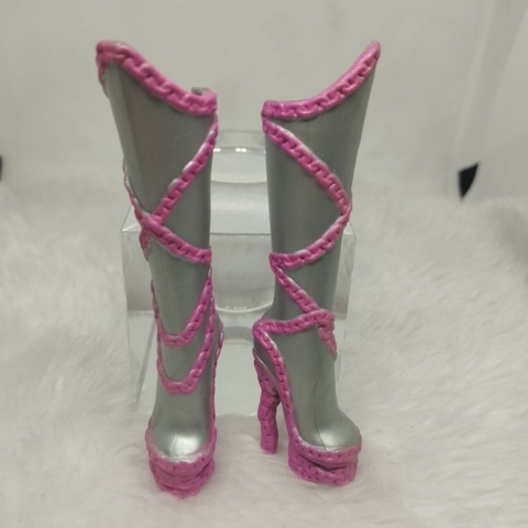 Par de Sapato Boneca Spectra Vondergeist Power Ghouls Monster High