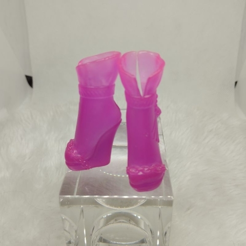 Par de Sapato Boneca Ari Hauntington Monster High
