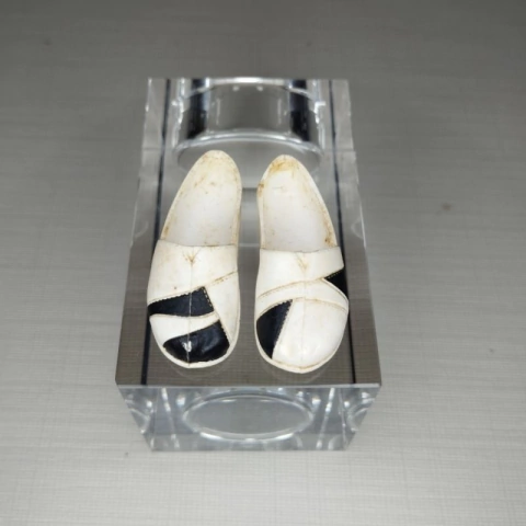 Par de Sapato Boneco Invisi Billy Monster High