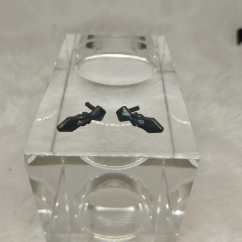 Par de Brincos Boneca Mouscedes King Boo York Monster High