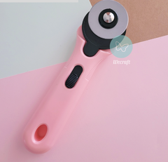 Cutter rotativo Ibi Craft 45mm | rosa o celeste