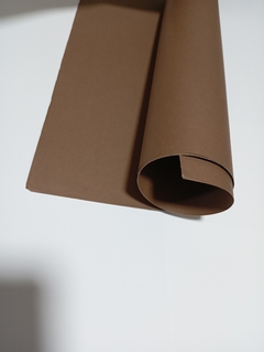 Cartulinas lisas | 44x63cm | MARRÓN