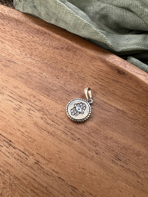 Pingente Mão de Fátima Redondo Zircônias