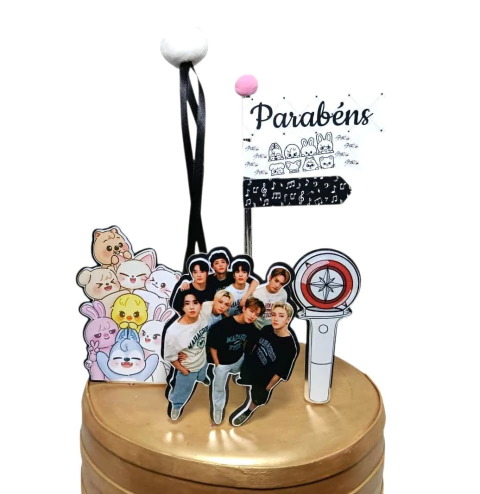 Topo de Bolo Stray Kids Luxo 3D Com pompom minimalista - Topper Cake Stray Kids