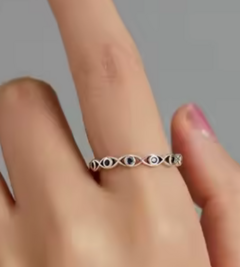 Anillo Sinfín ojitos protectores en internet