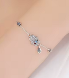 Pulsera manito protectora en internet