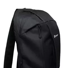 Mochila 20lts Bolsillo Frontal Trekking Urbana Maui Origami - comprar online
