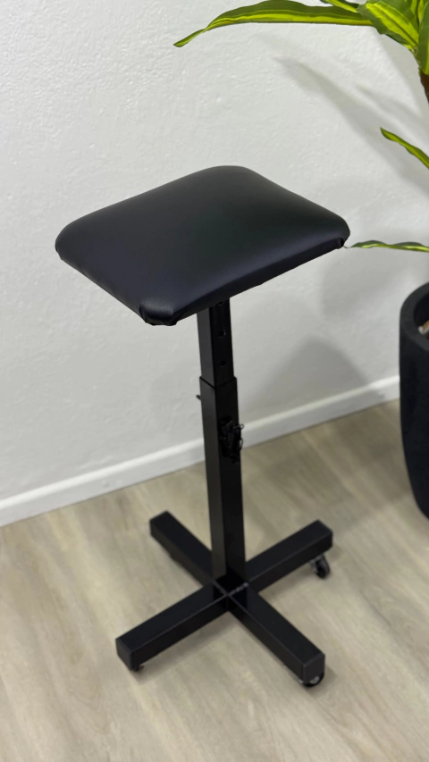 TABURETE CON RUEDAS - comprar online