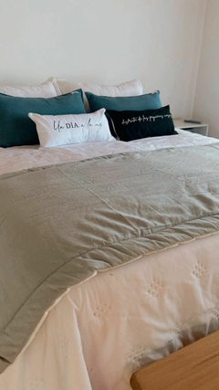 Pillow para sillon o pie de Cama Ramiro-$29.998 Transferencia en internet