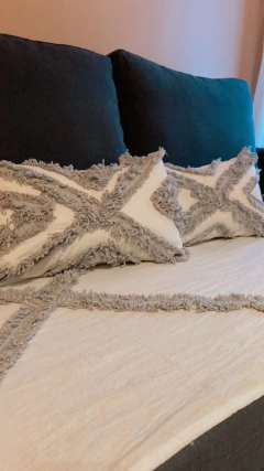 Imagen de ALMOHADON MARROQUIE- $16.000 TRANSFERENCIA