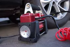 Compresor De Aire 12v Doble Piston C/linterna Ac2150 Driven - comprar online