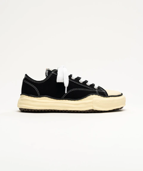 MAISON MIHARA "PETERSON" VL OG SOLE CANVAS LOW TOP SNEAKERS