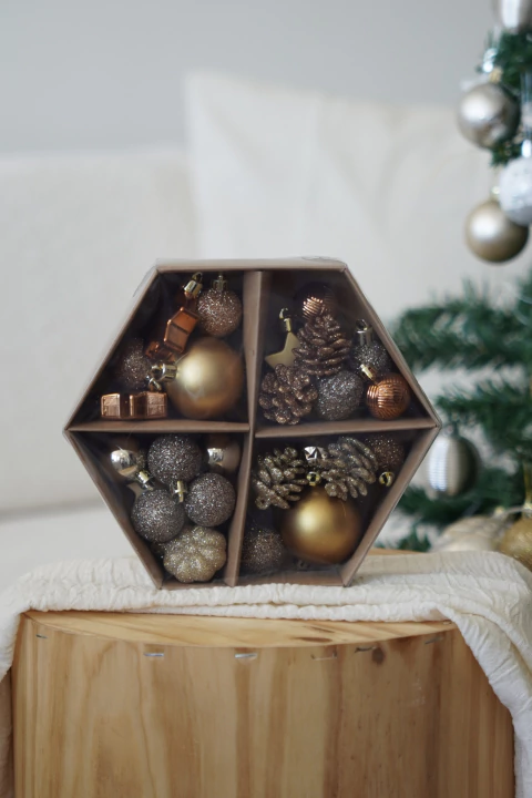 SET DE ESFERAS Y ADORNOS COOPER X 26 - comprar online