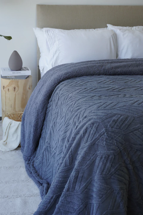 CUBRECAMA ITALIA KING AZUL - comprar online