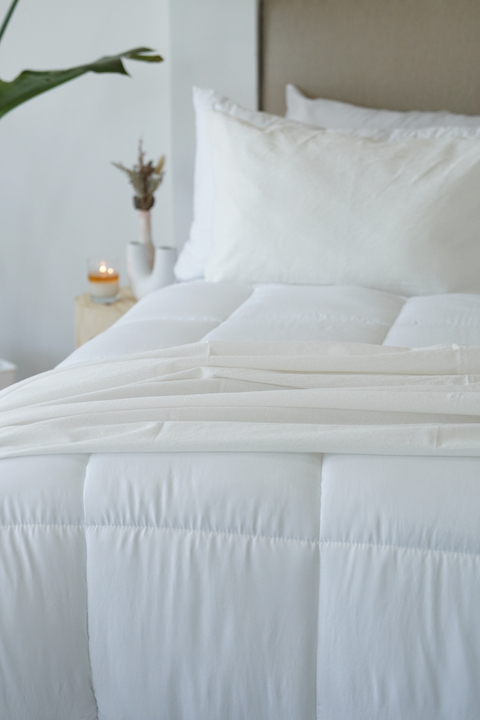 PIE DE CAMA TUSSOR BLANCO